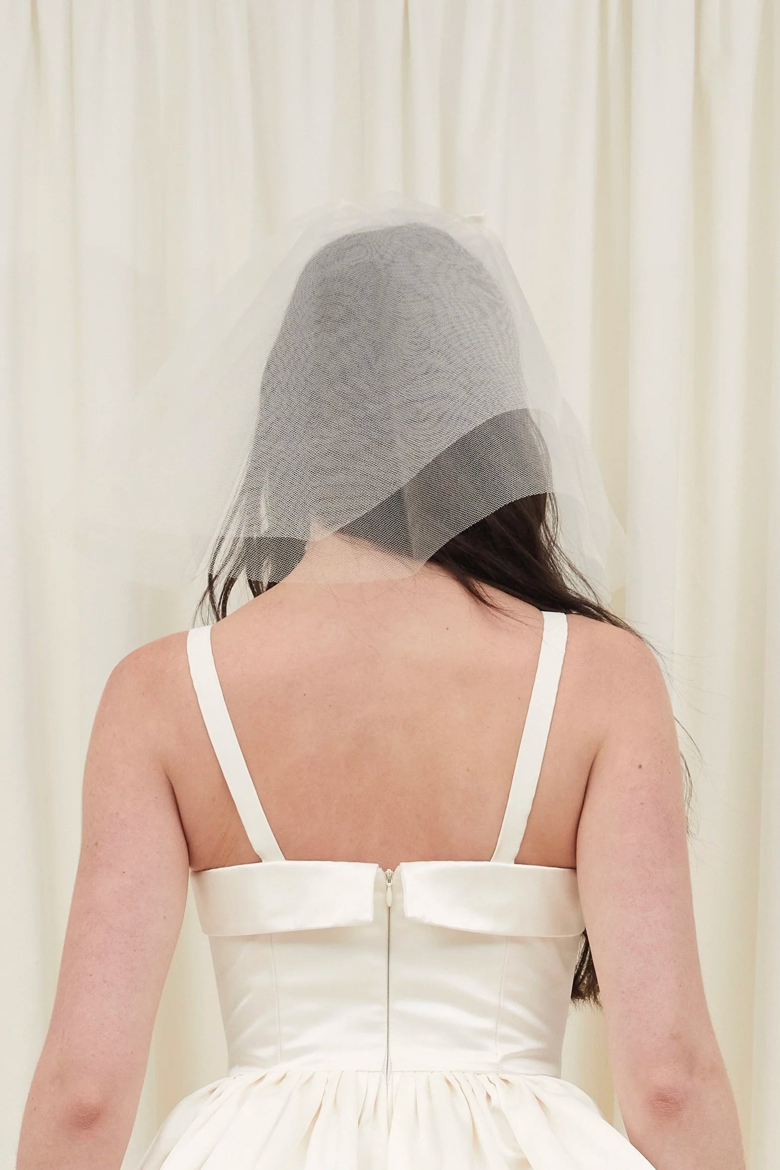 Luelle Short Bow Veil