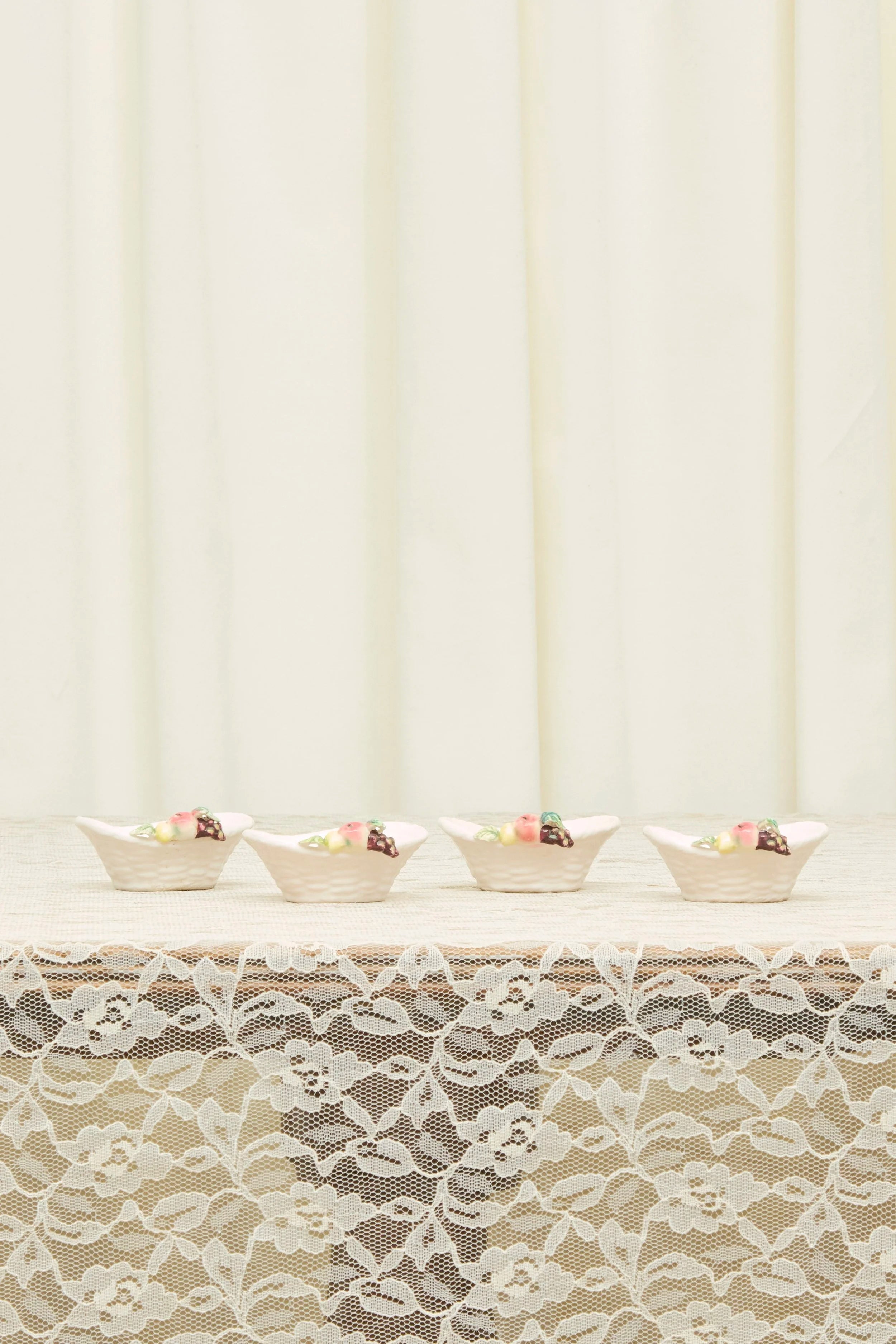Vintage Basket Dishes Set/4