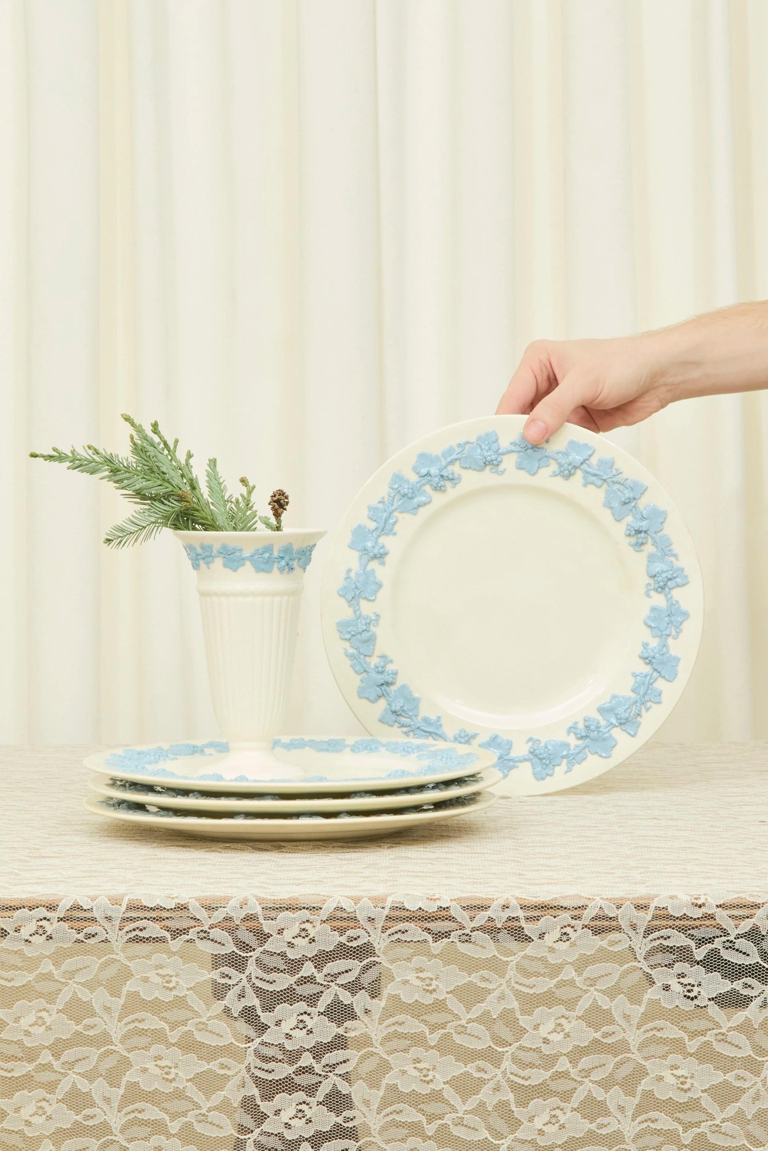 Vintage Floral Trimmed Plates Set/4