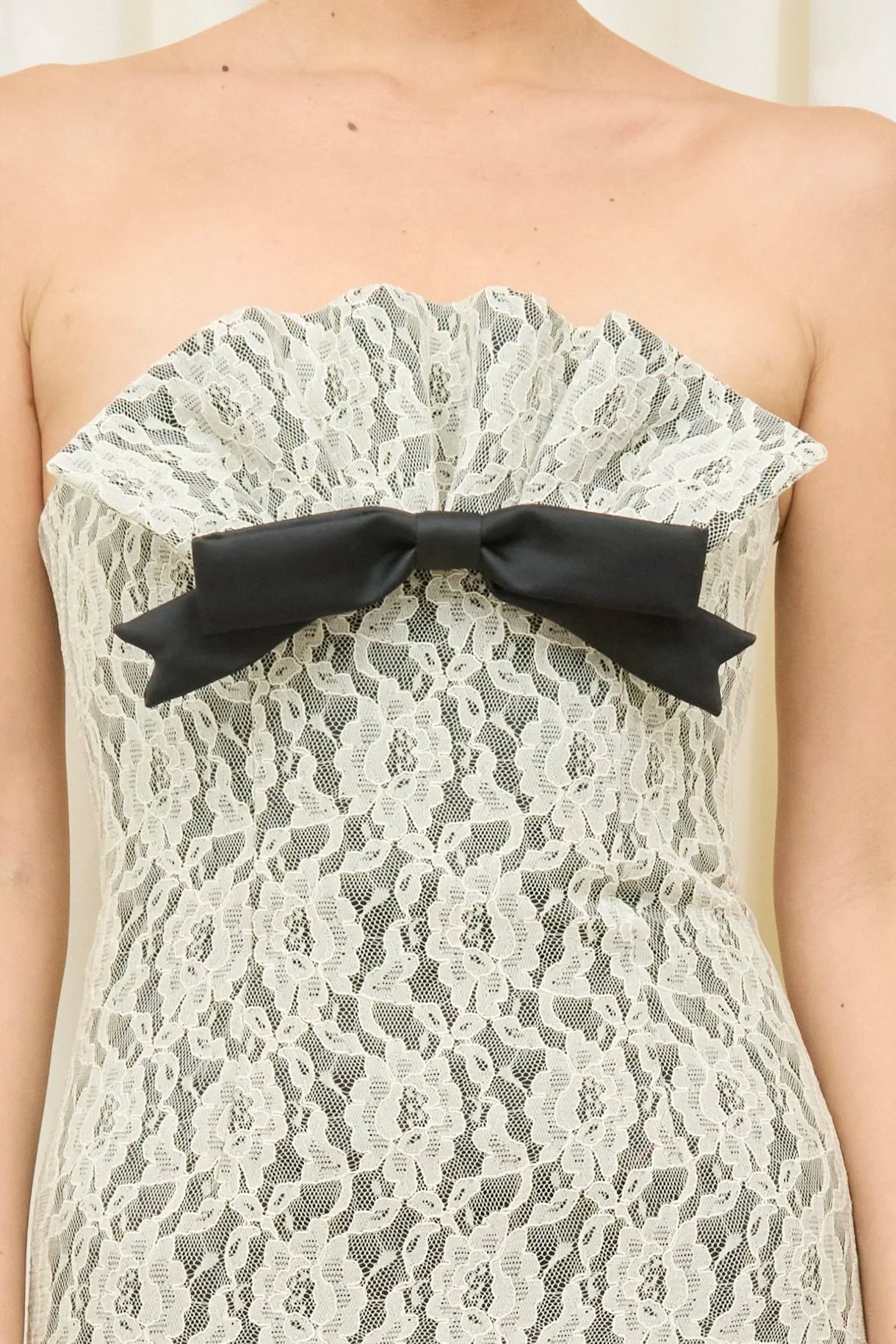 Flossy Lace Layered Mermaid Gown
