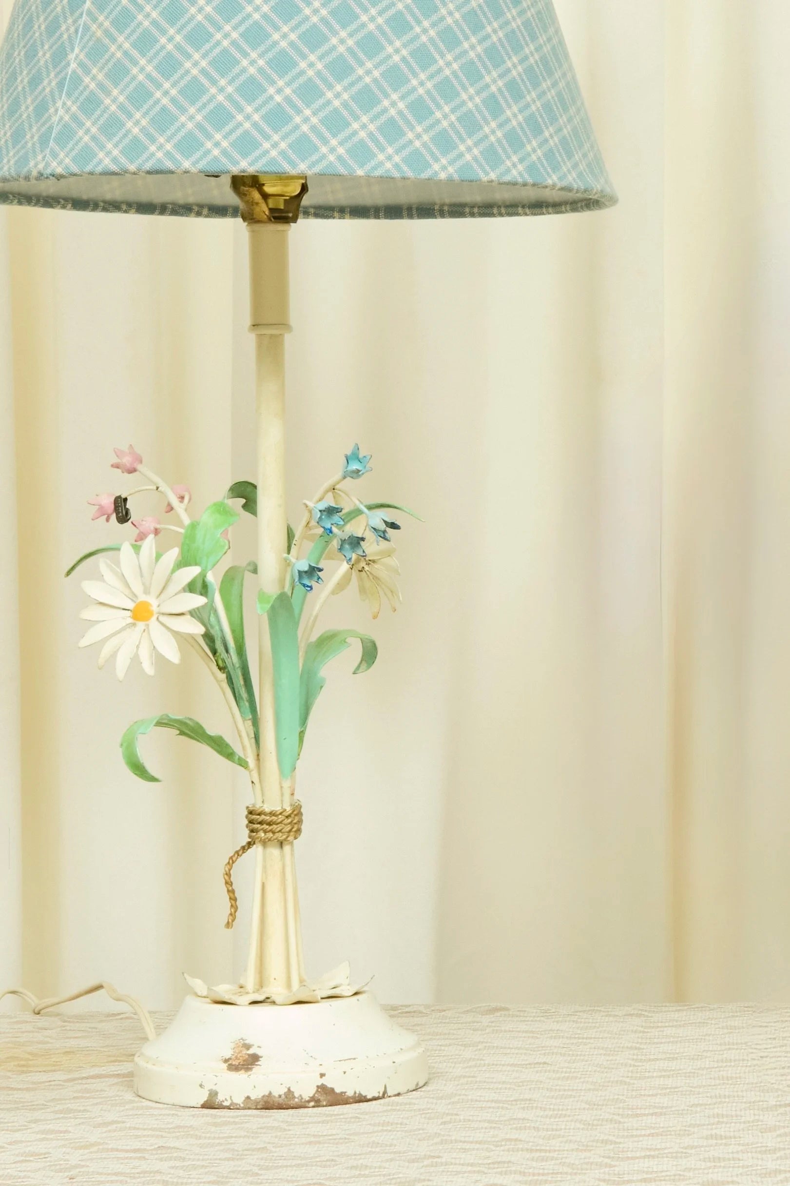 Vintage Metal Floral Lamp