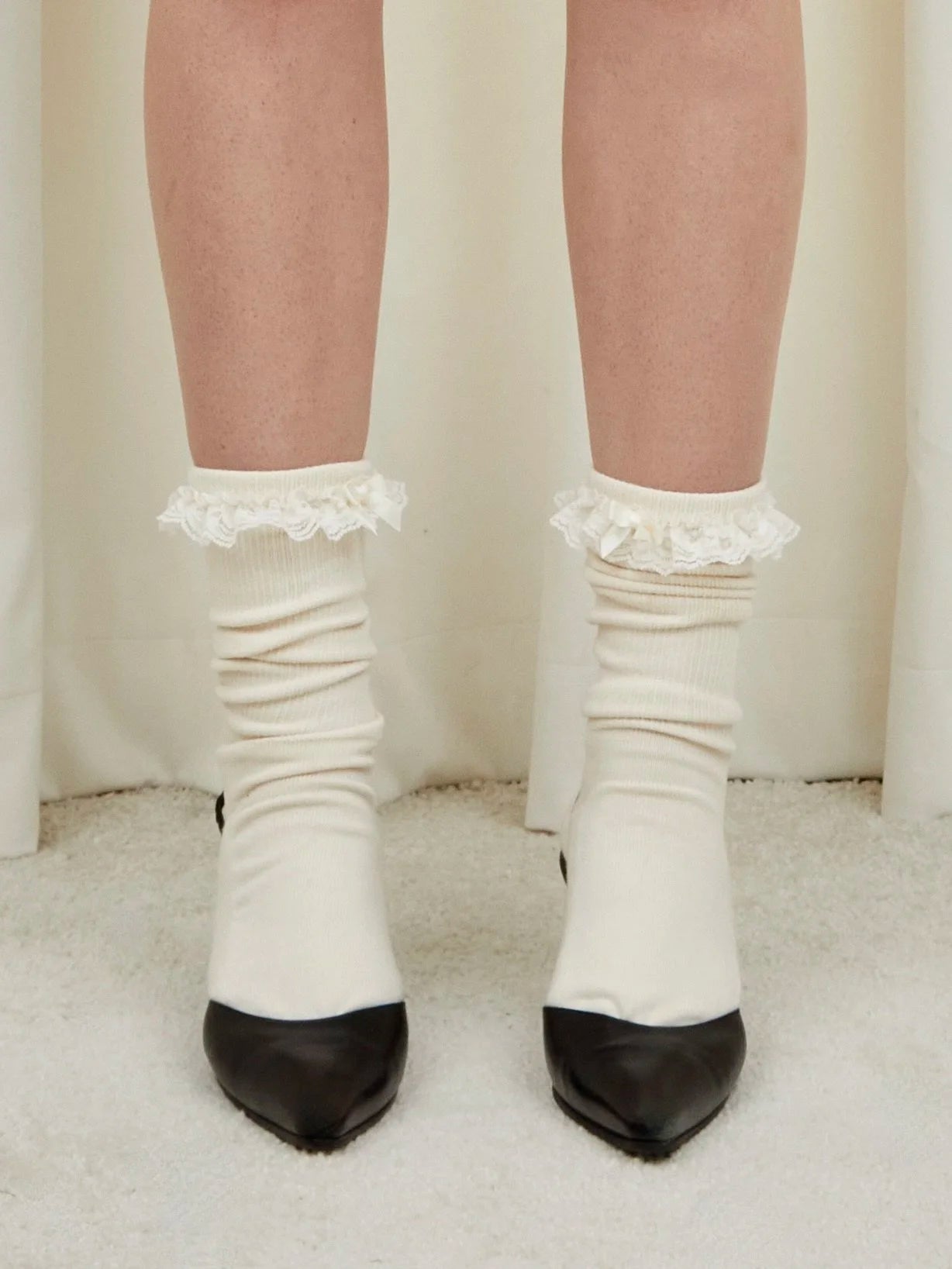 Bobby Lace Trim House Socks