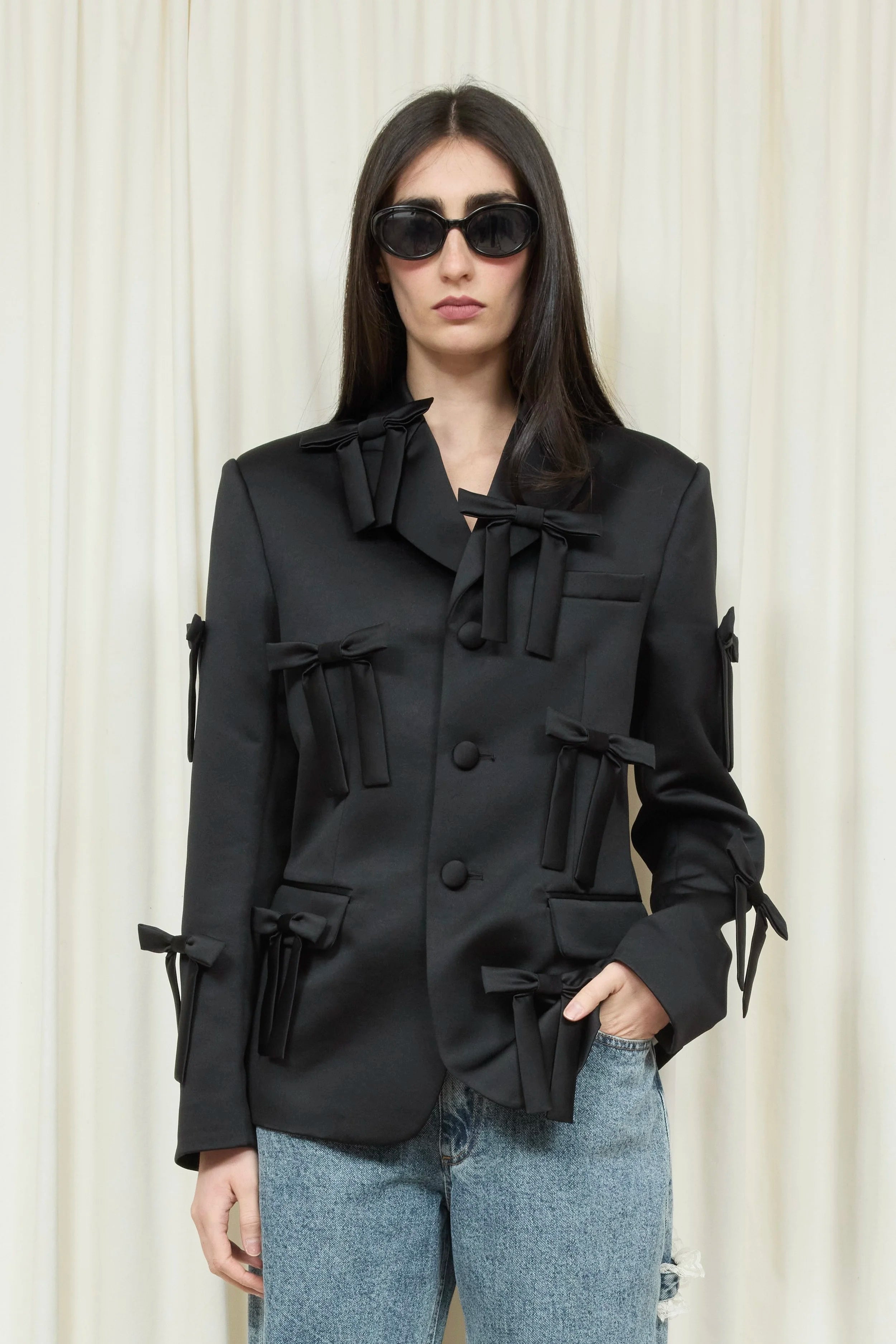 Walt Monochromatic Bow Blazer