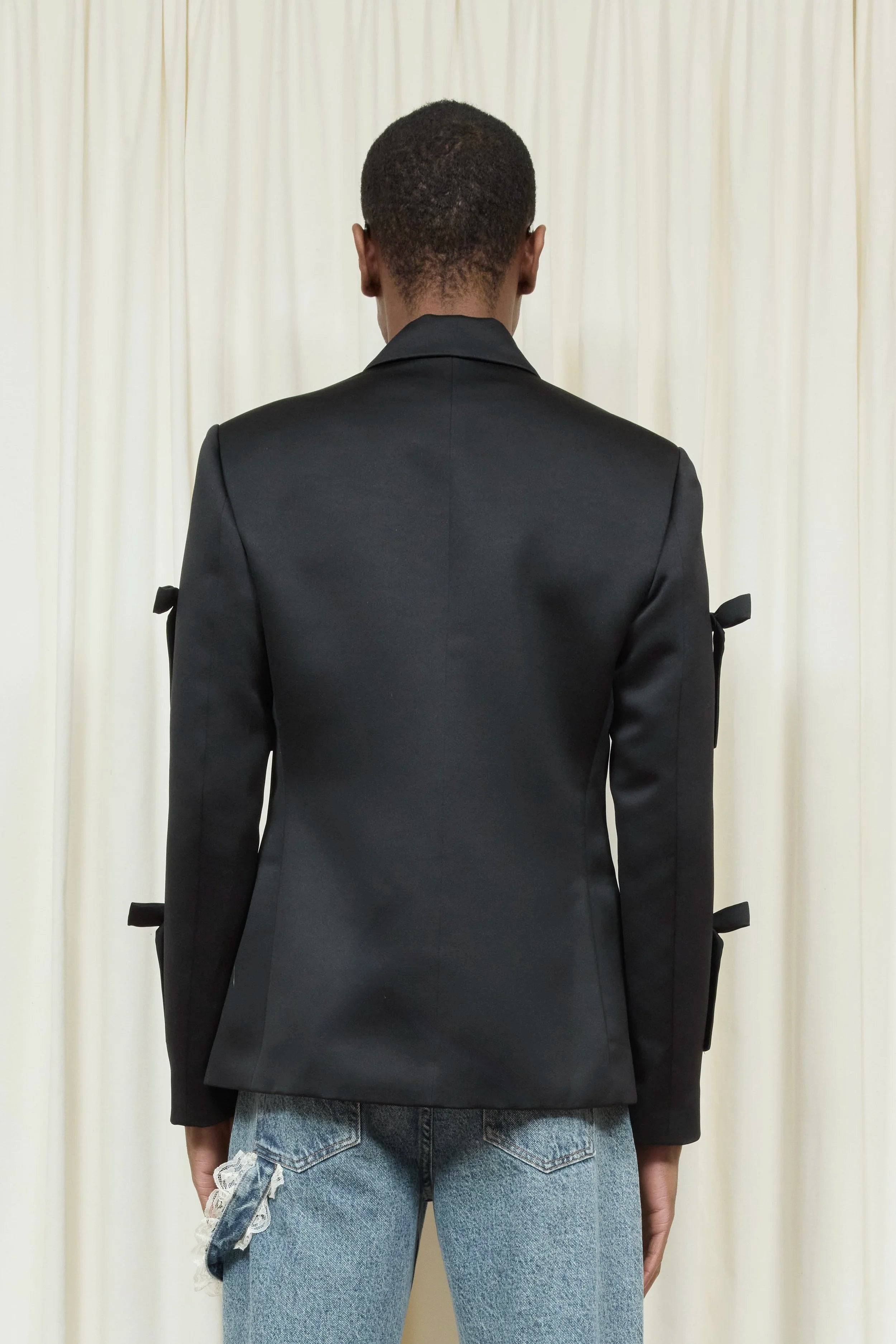 Walt Monochromatic Bow Blazer