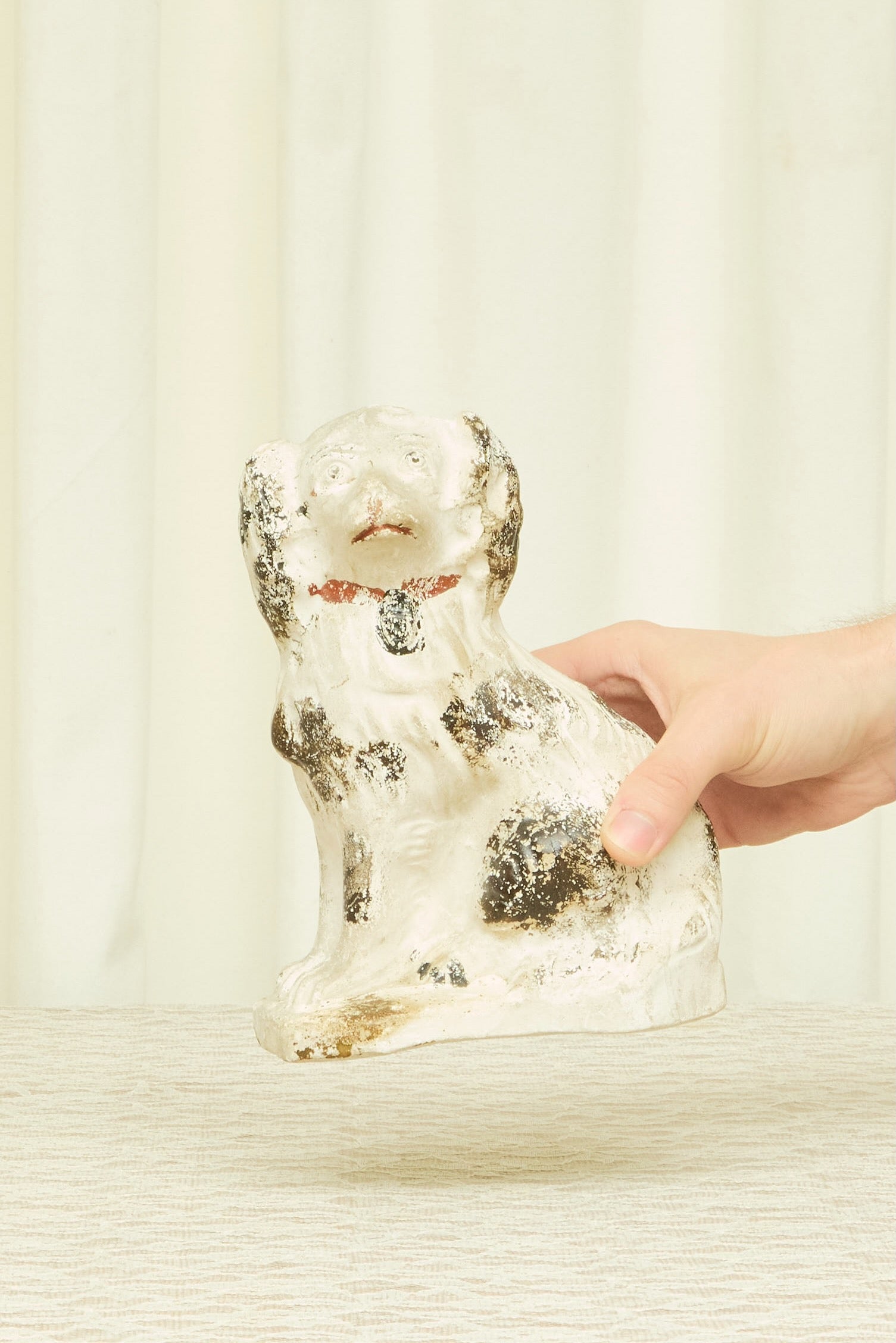 Antique Chalkwear Dog