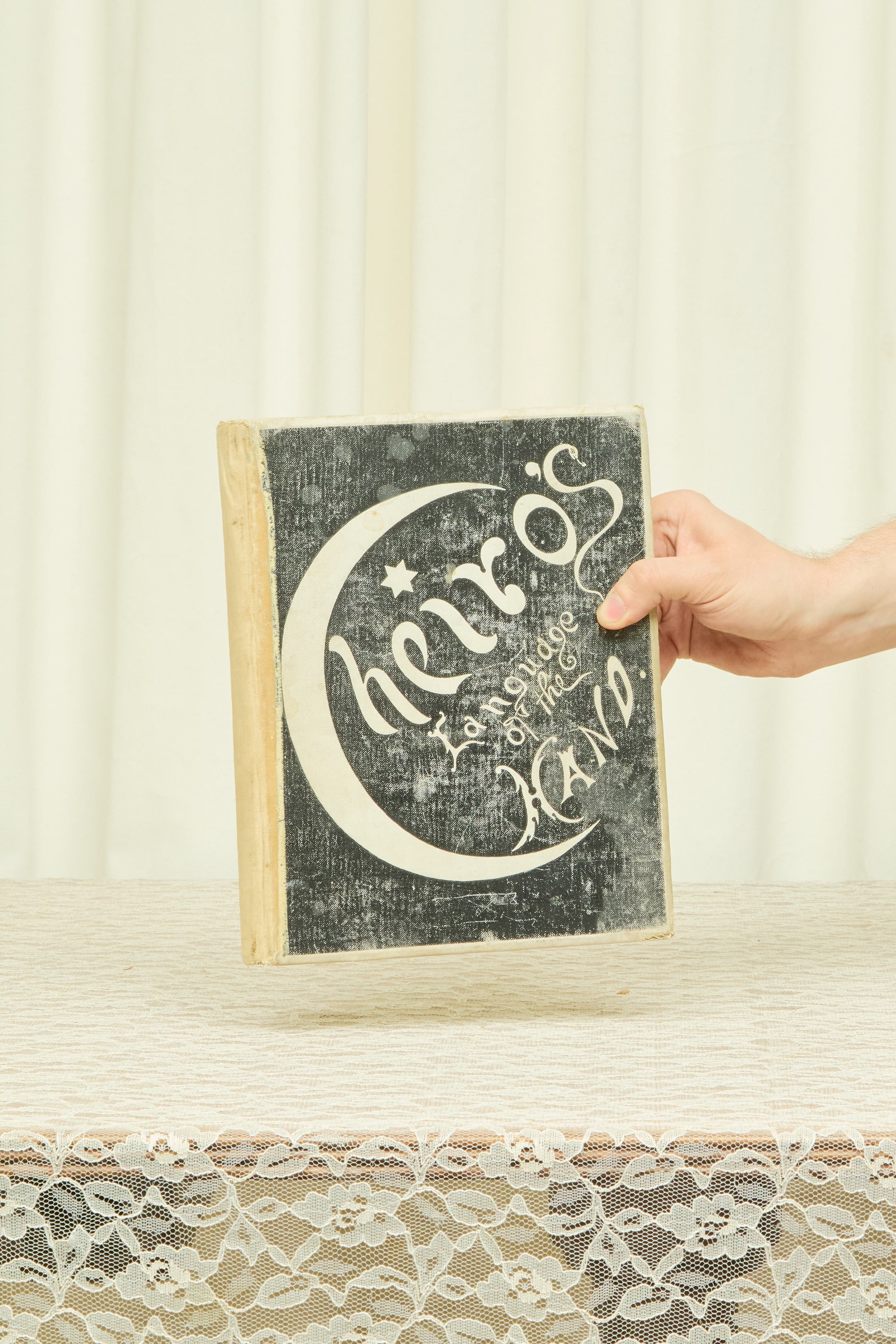 Antique "Cherios Language of the Hand" (1900)