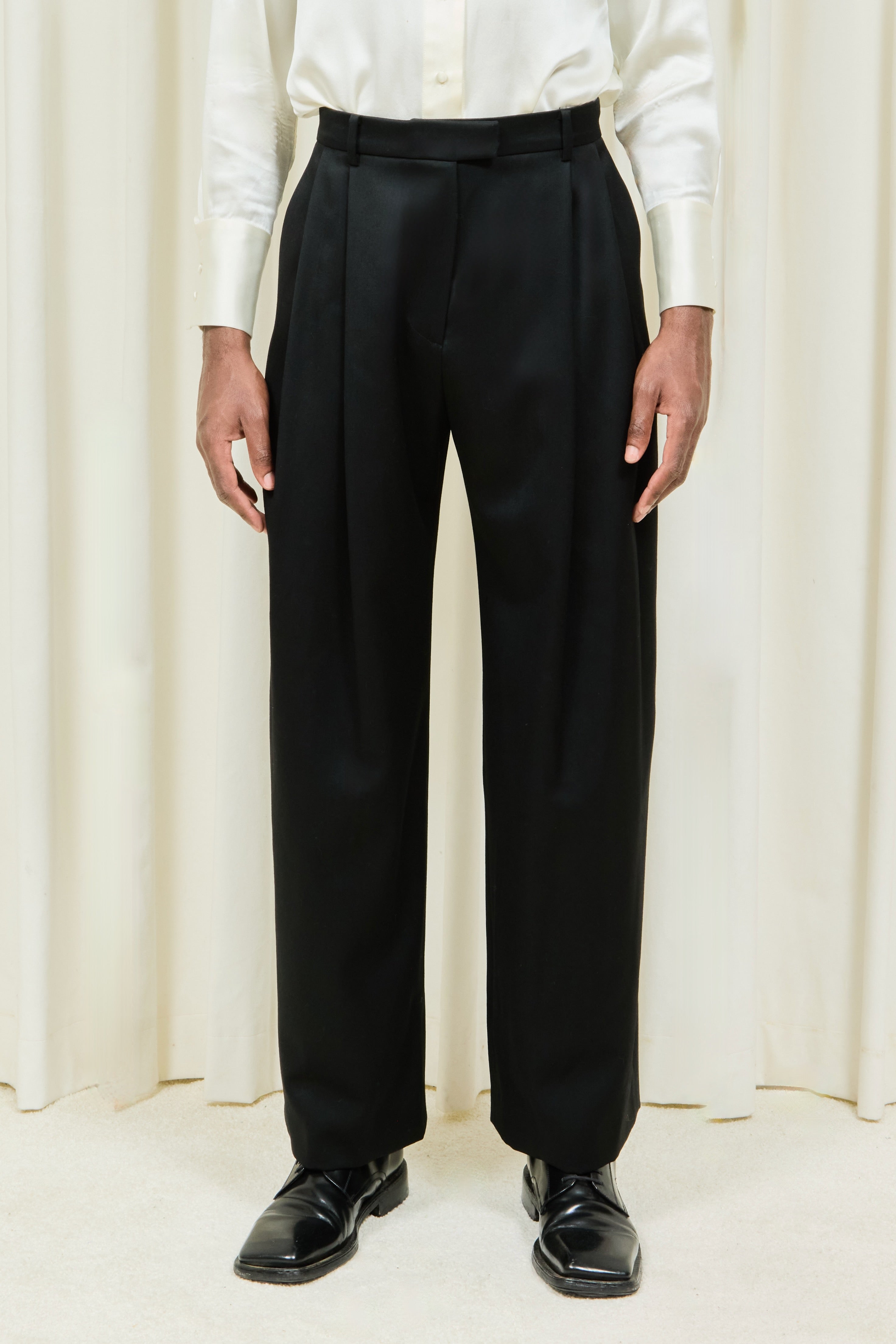 Eddie Pleated Trouser
