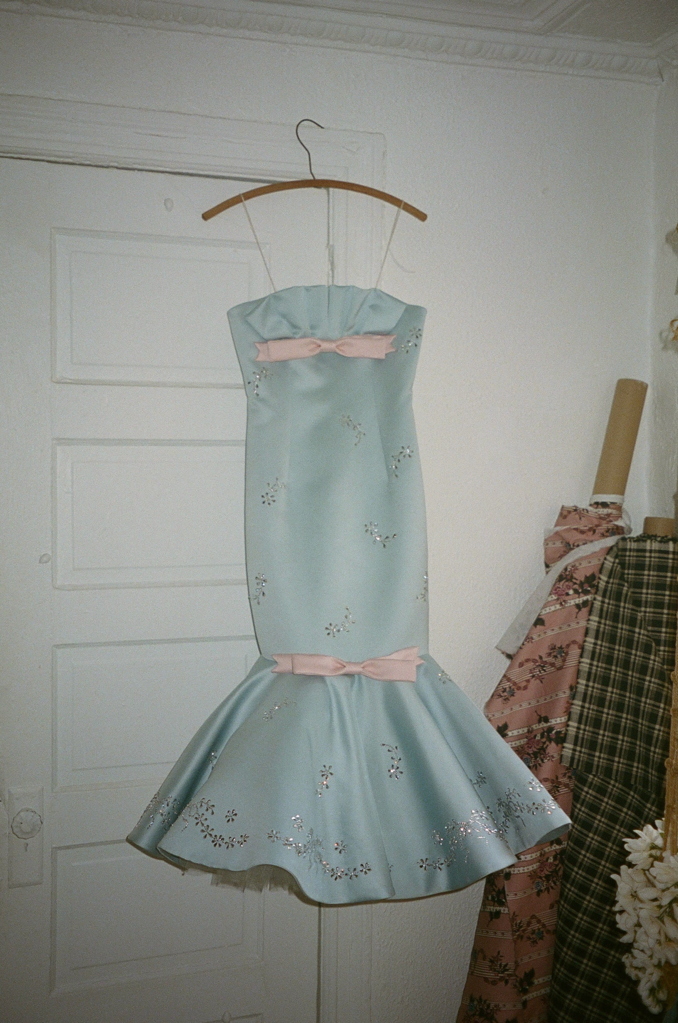 Flossy Lace Layer Mermaid Gown