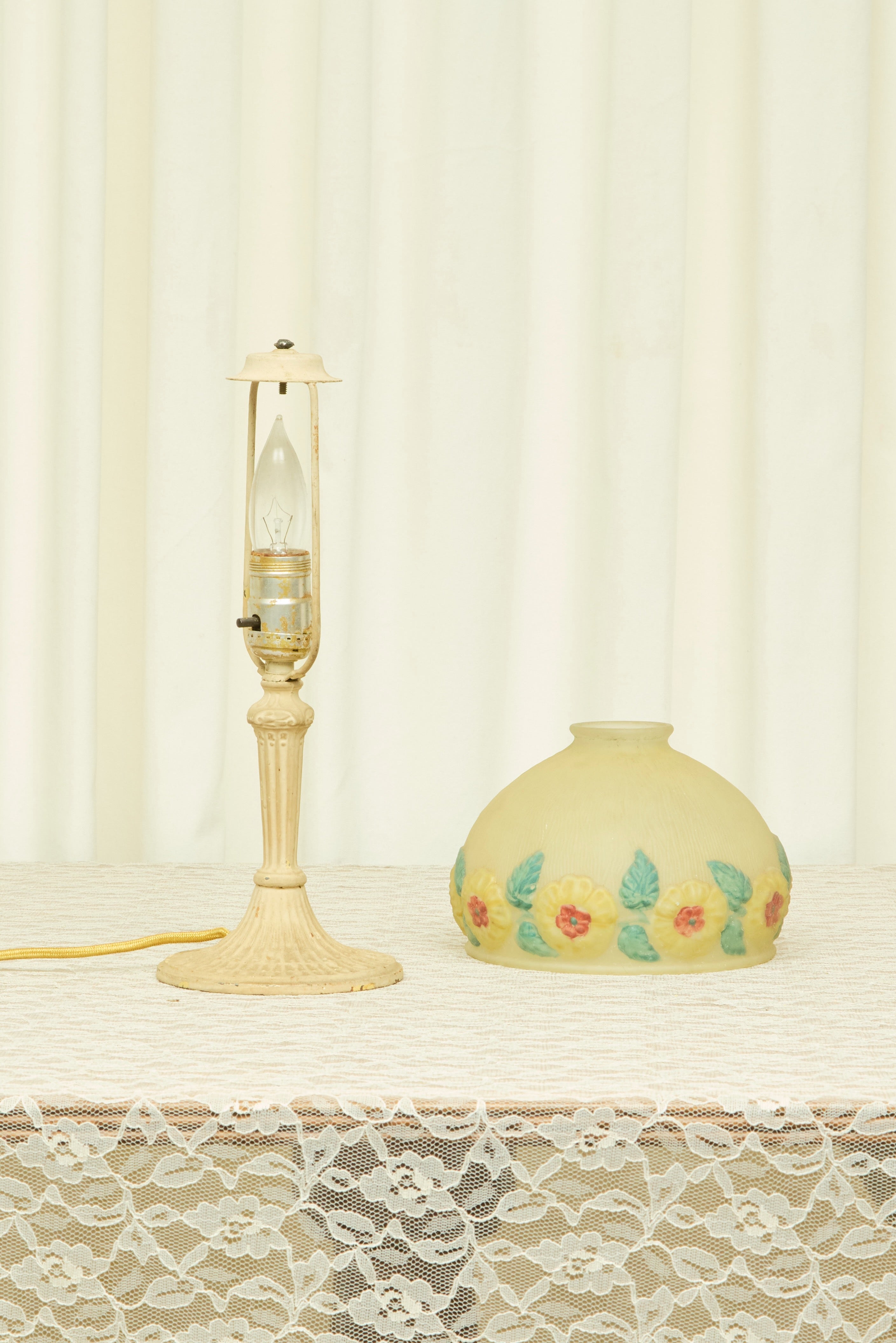 Vintage Art Deco Floral Lamp