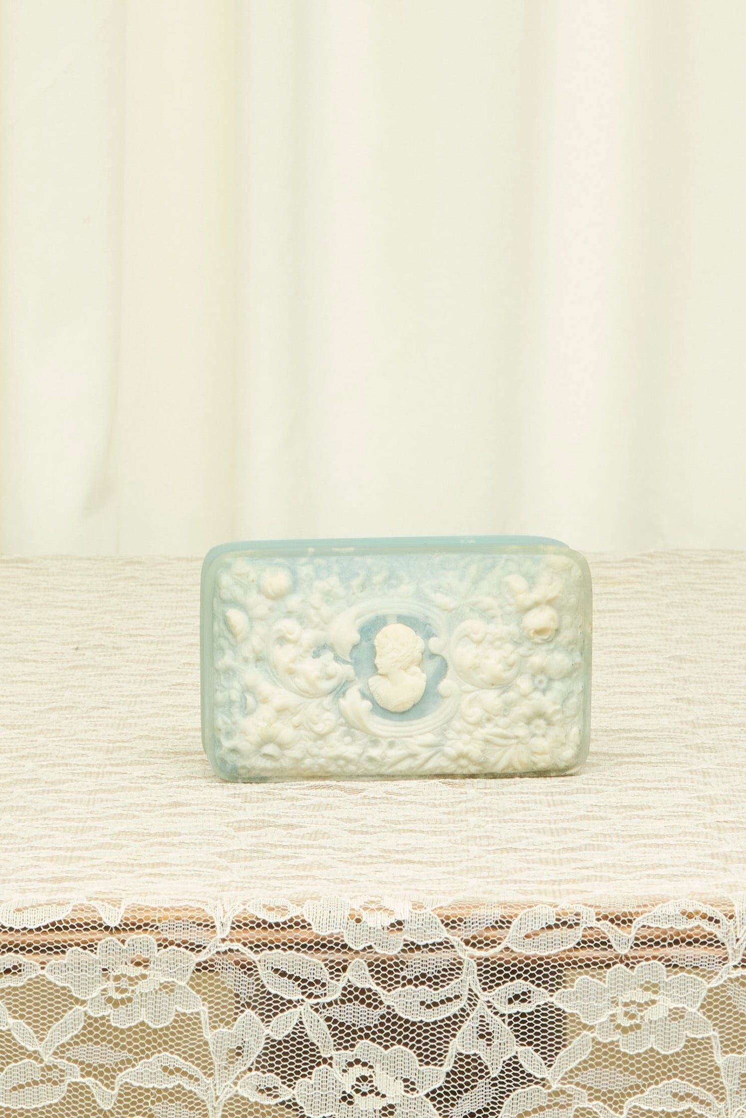 Vintage Cameo Jewelry Box