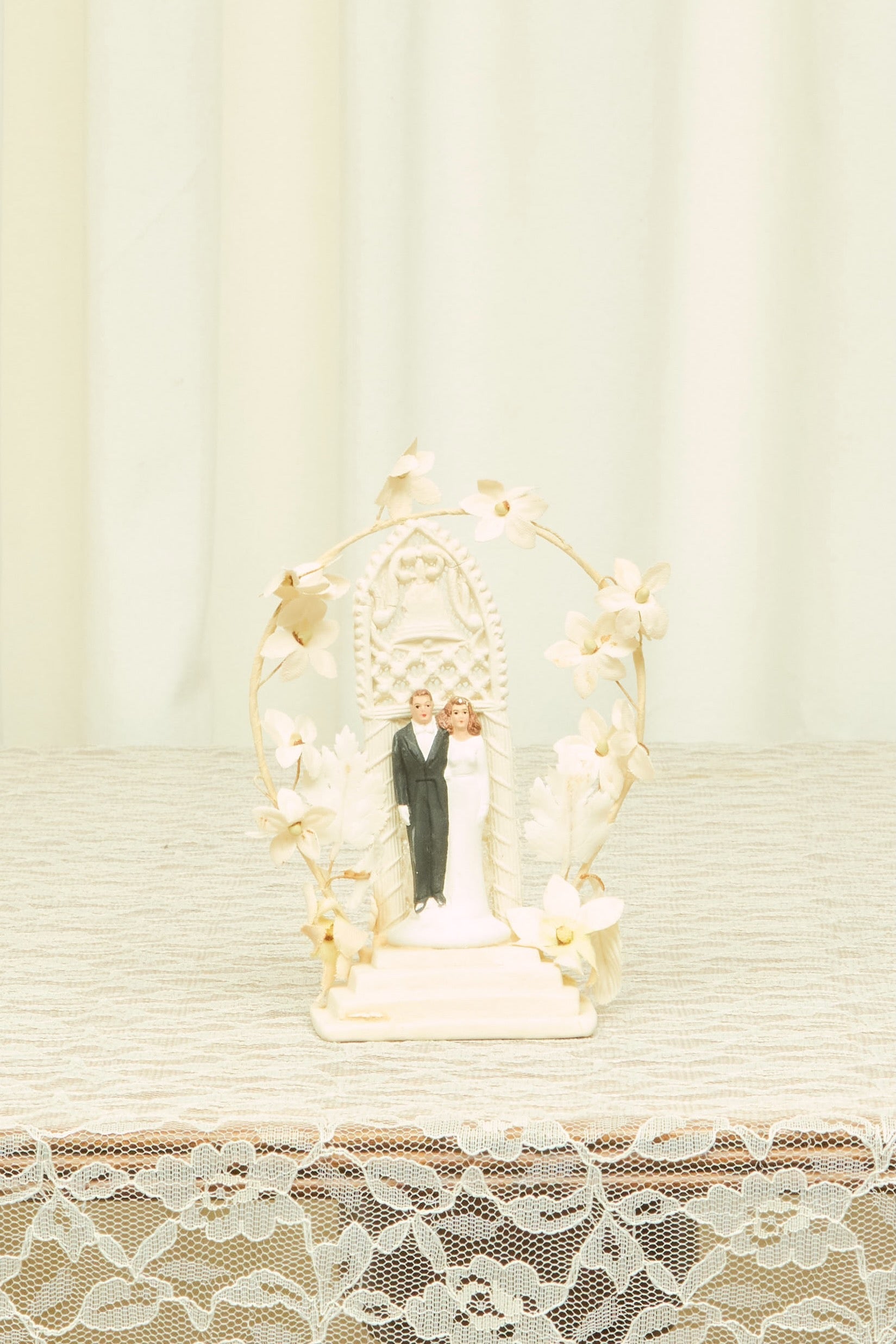 Vintage Floral Ring Couple Cake Topper