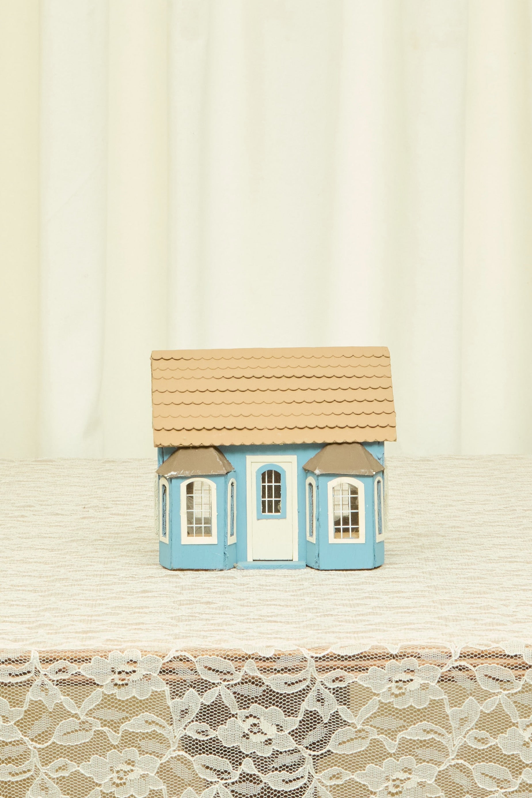 Vintage Folk Art House Box
