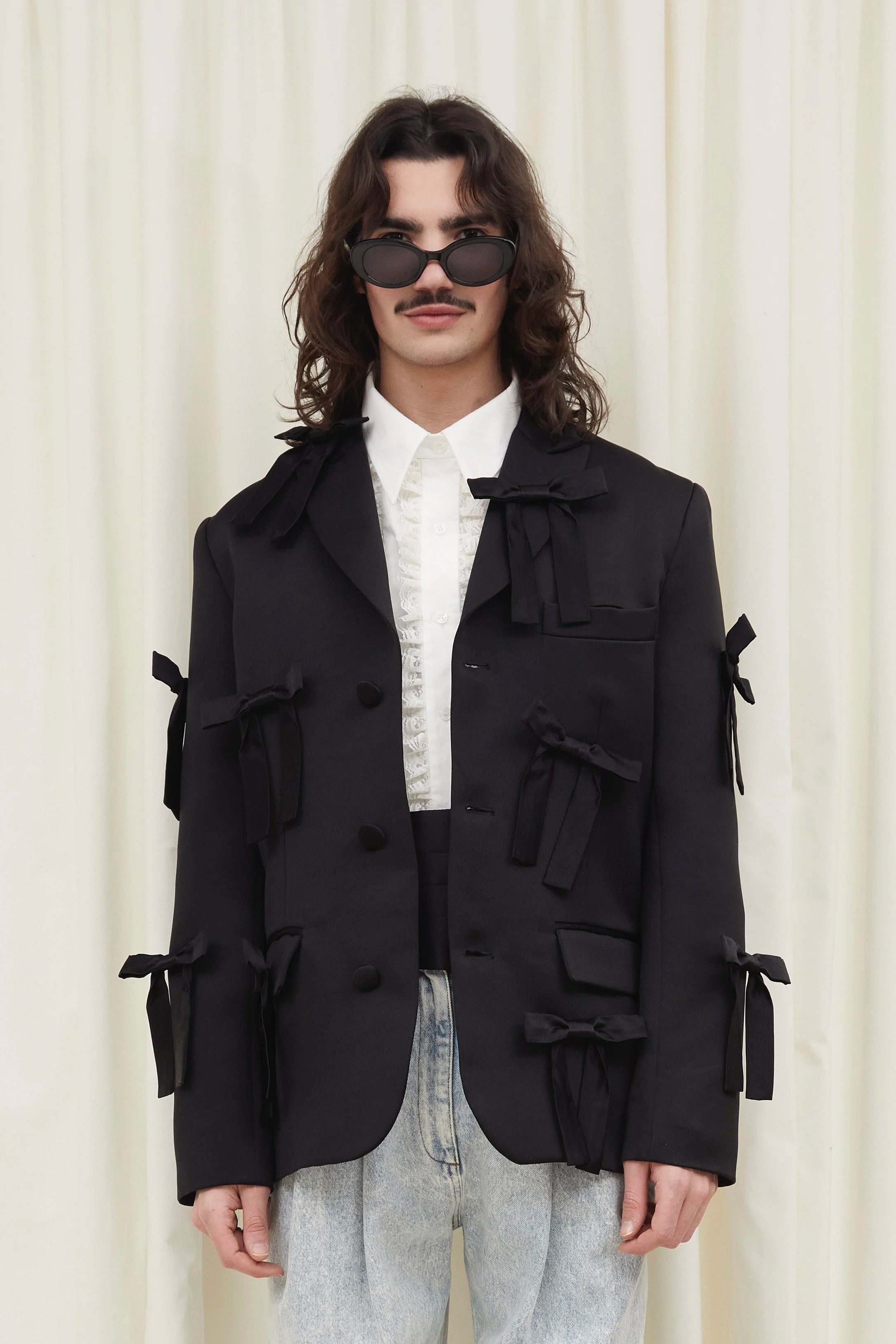 Walt Monochromatic Bow Blazer