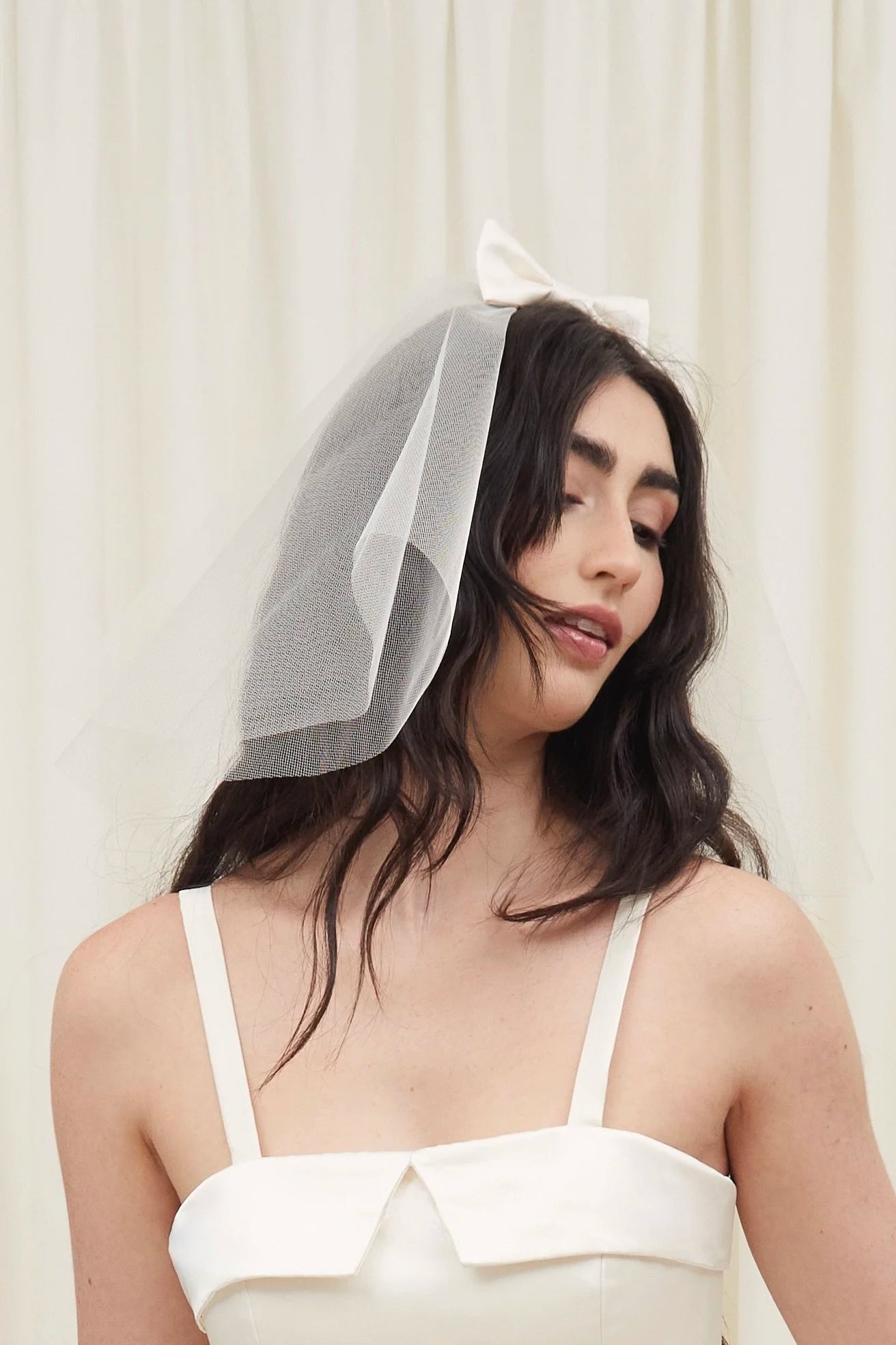 Luelle Short Bow Veil