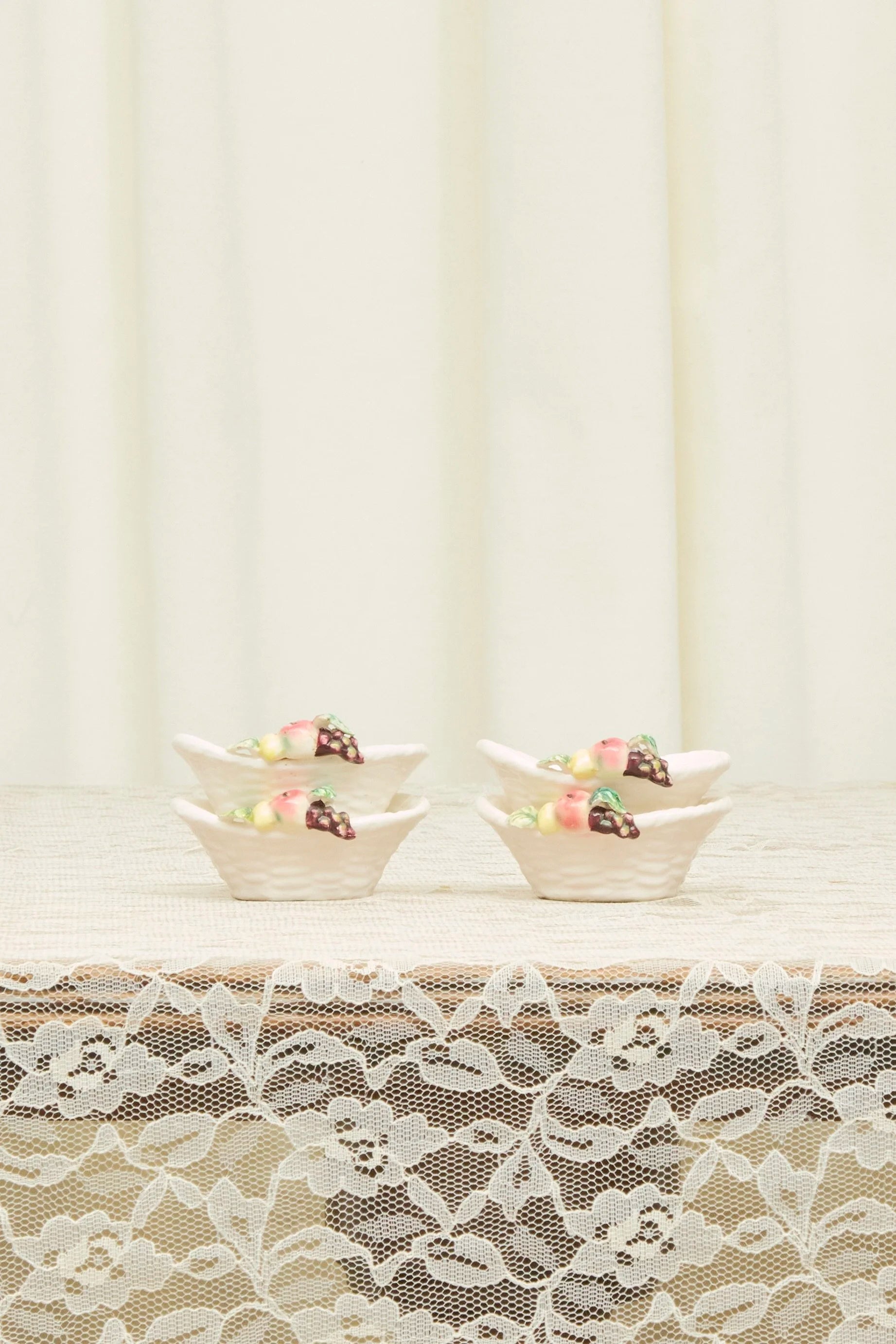 Vintage Basket Dishes Set/4