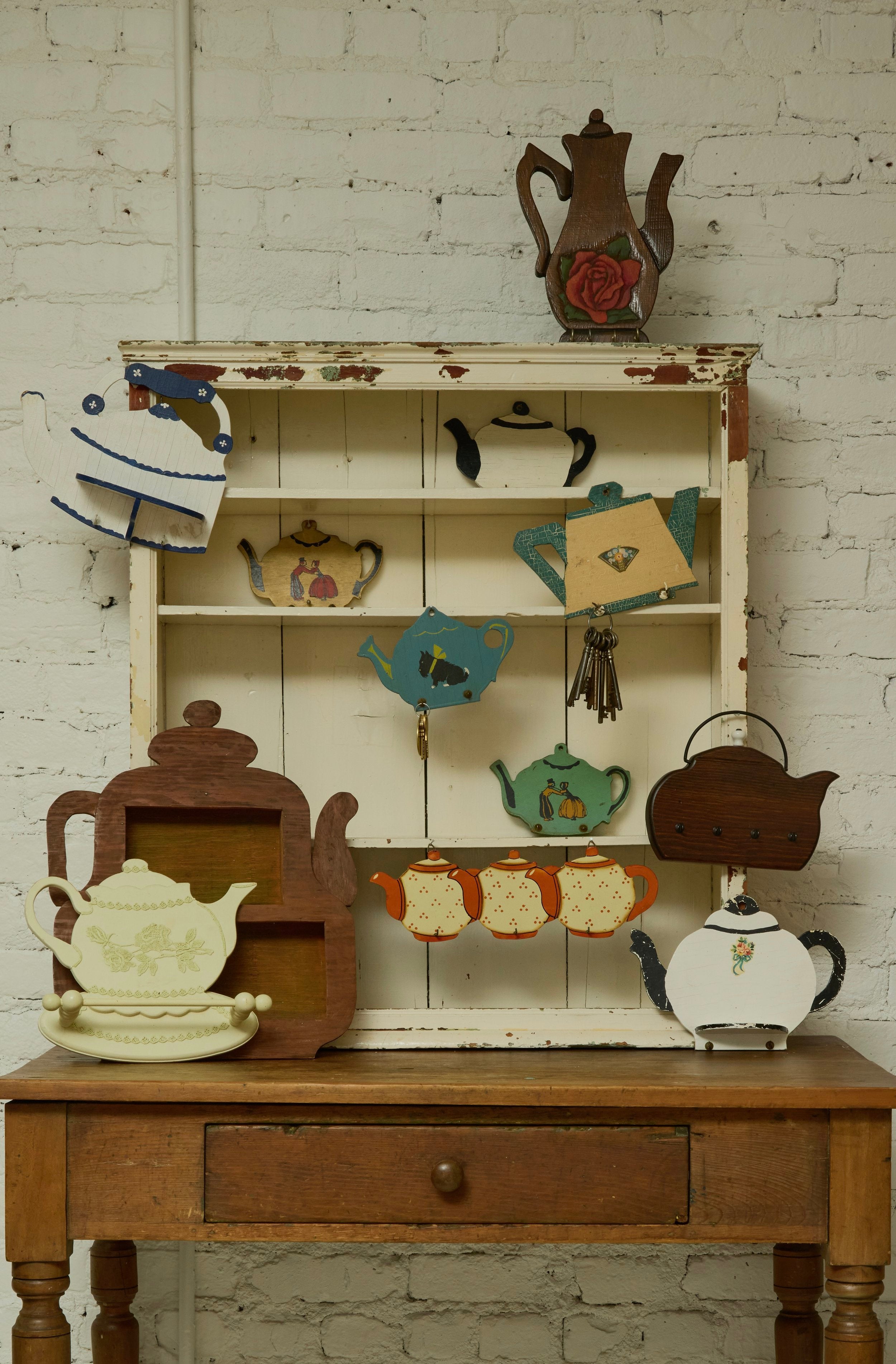 Vintage Floral Teapot Wall Shelf/Hook