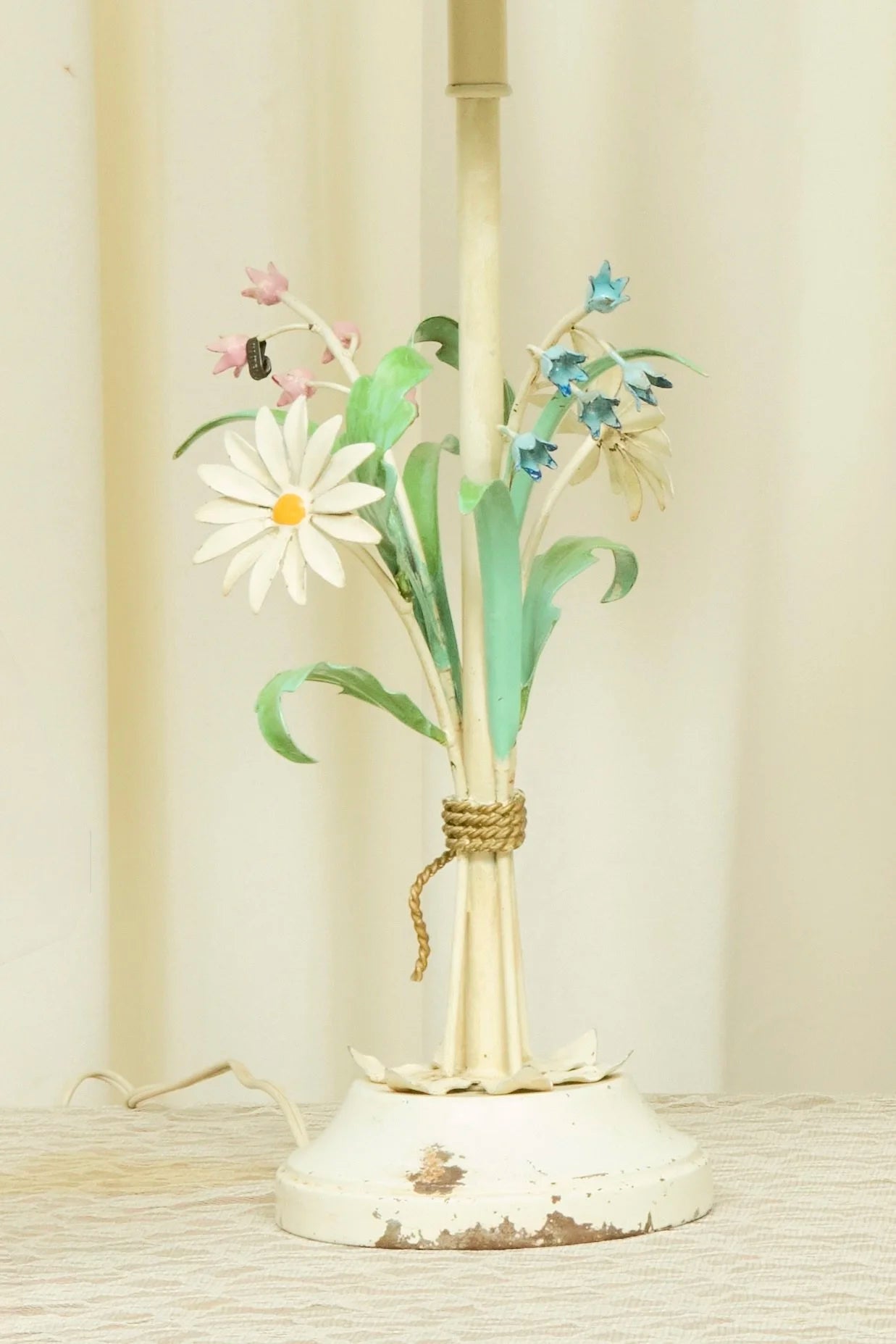 Vintage Metal Floral Lamp