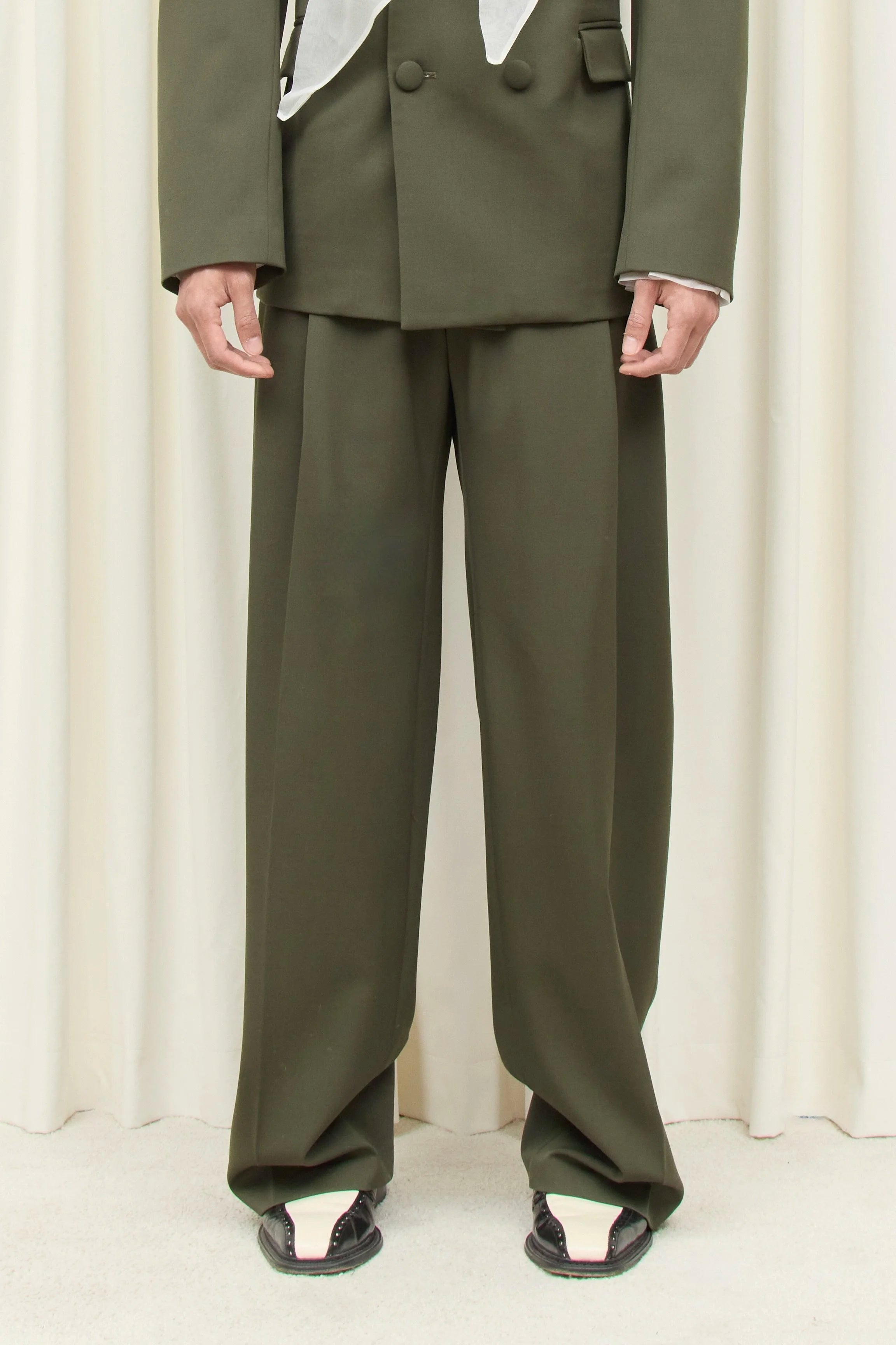 Eddie Pleated Wool Trouser