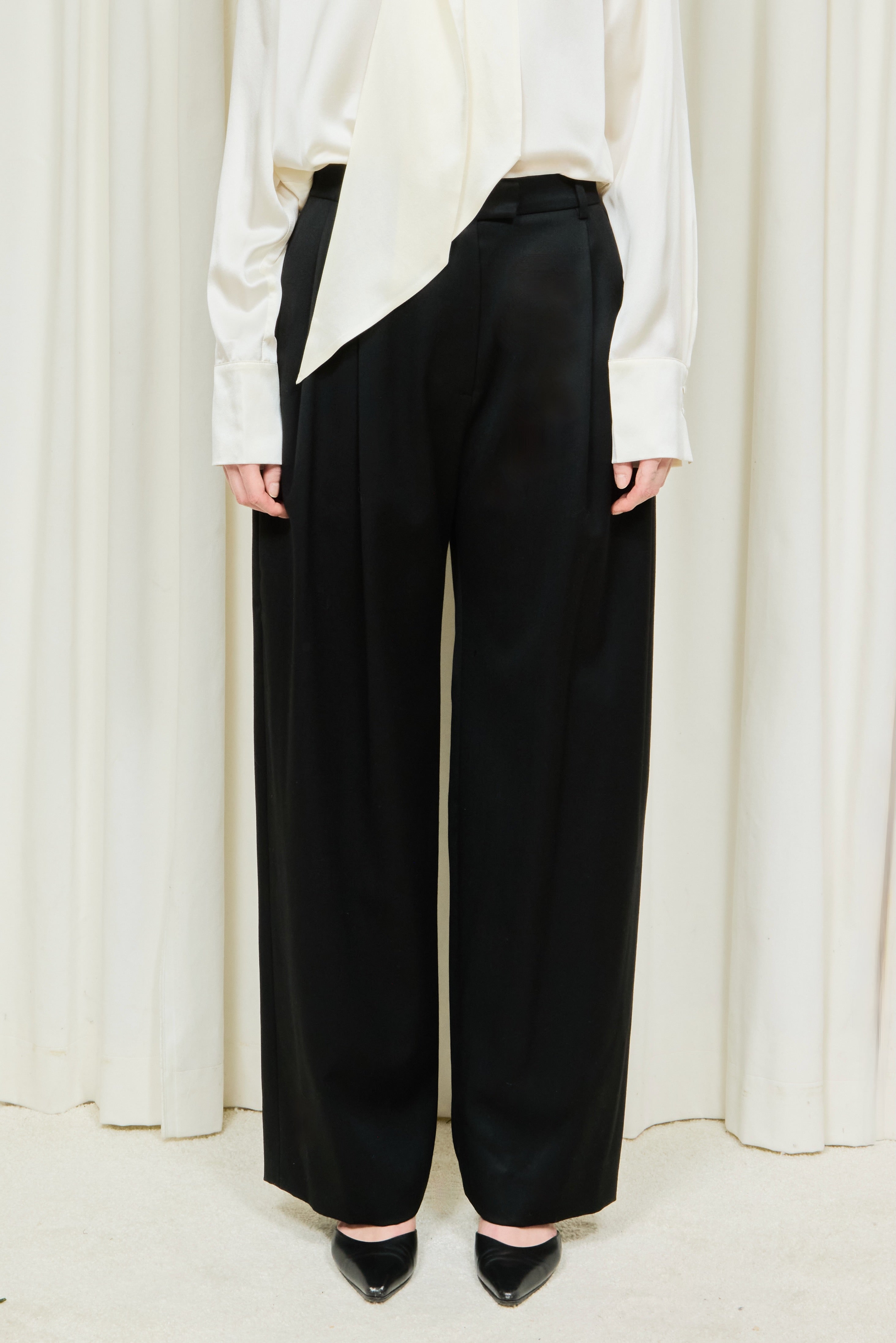 Eddie Pleated Trouser