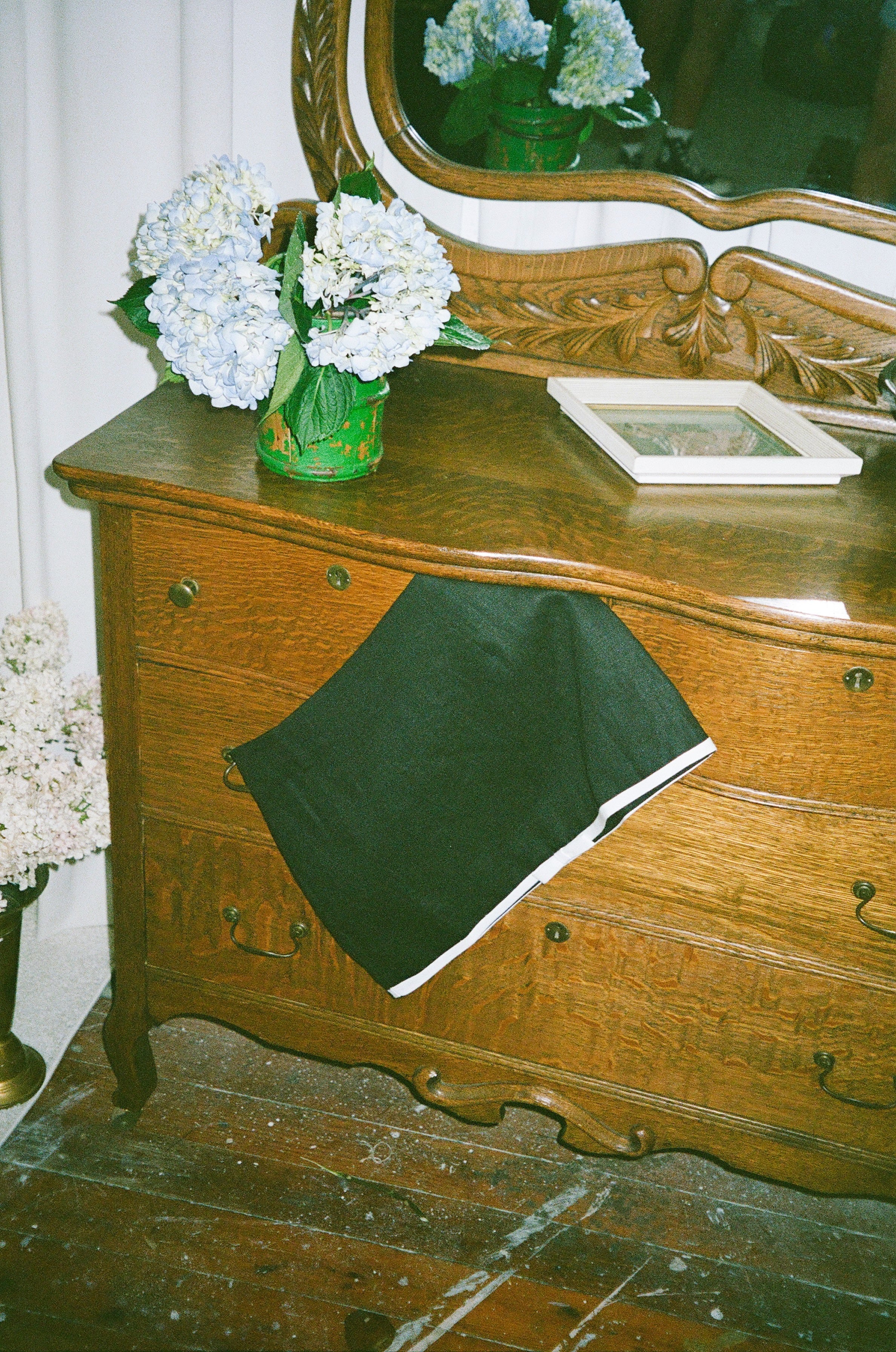 Paula Bow Mini Skirt