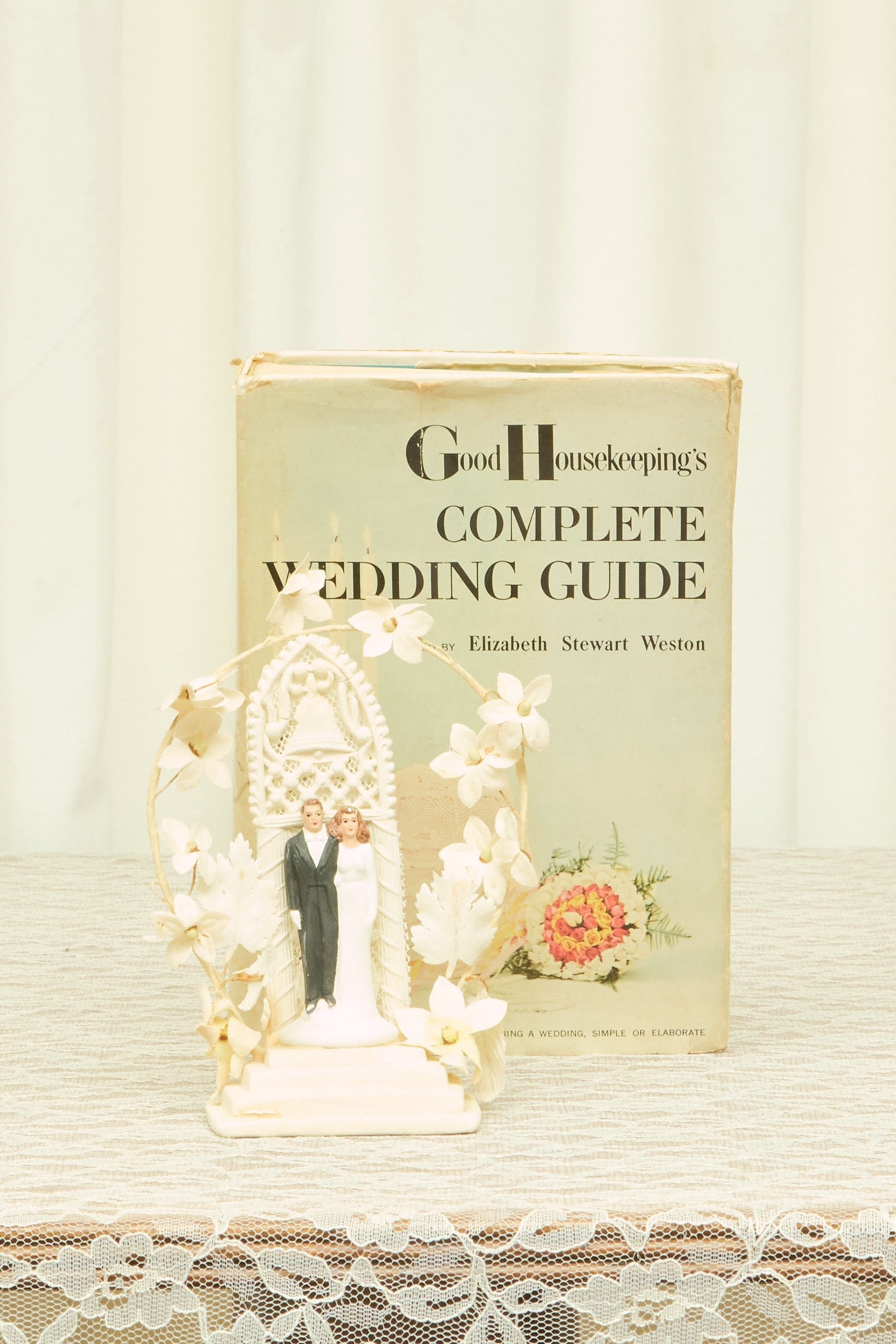 Vintage Floral Ring Couple Cake Topper