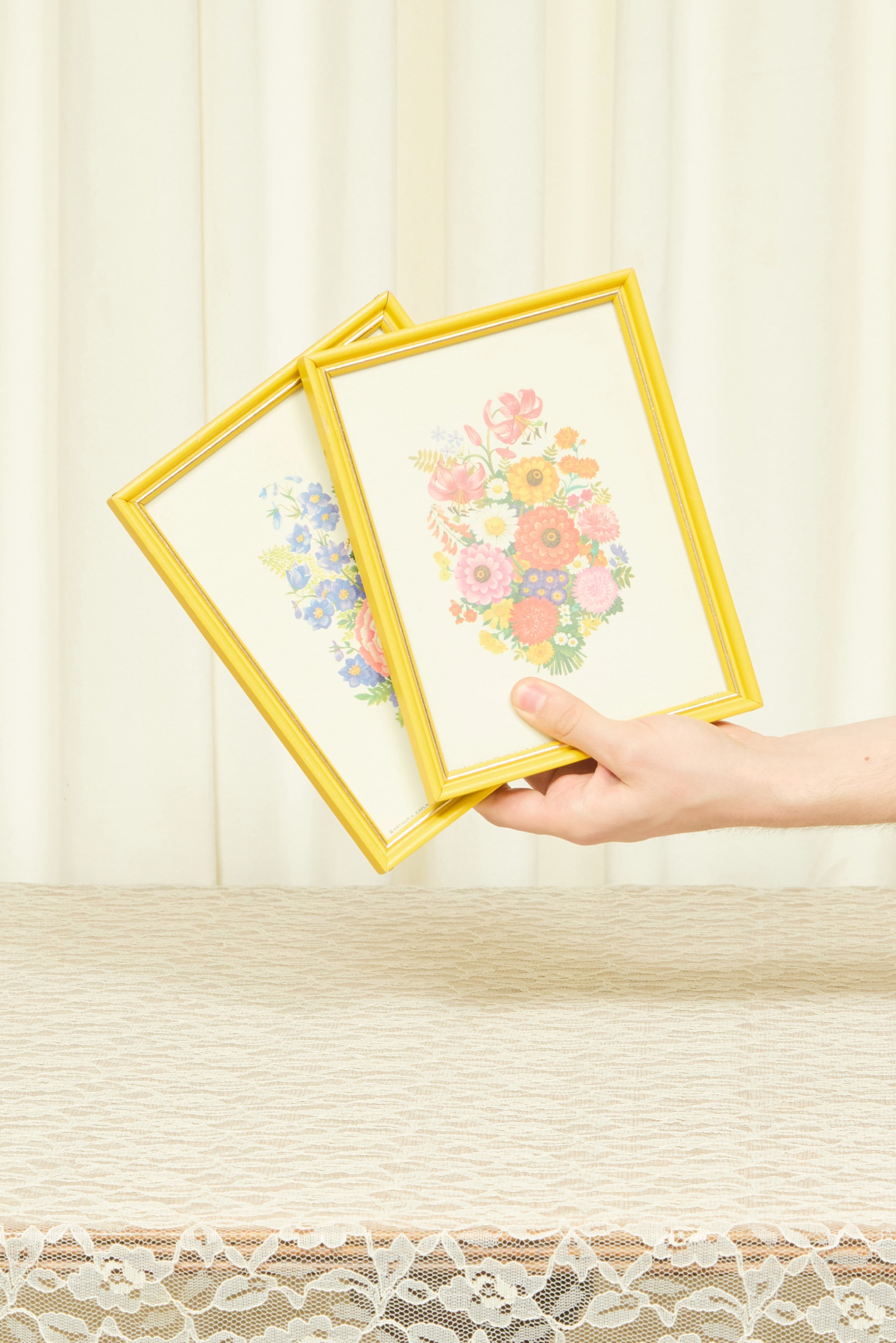 Vintage Framed Floral Prints Set/2