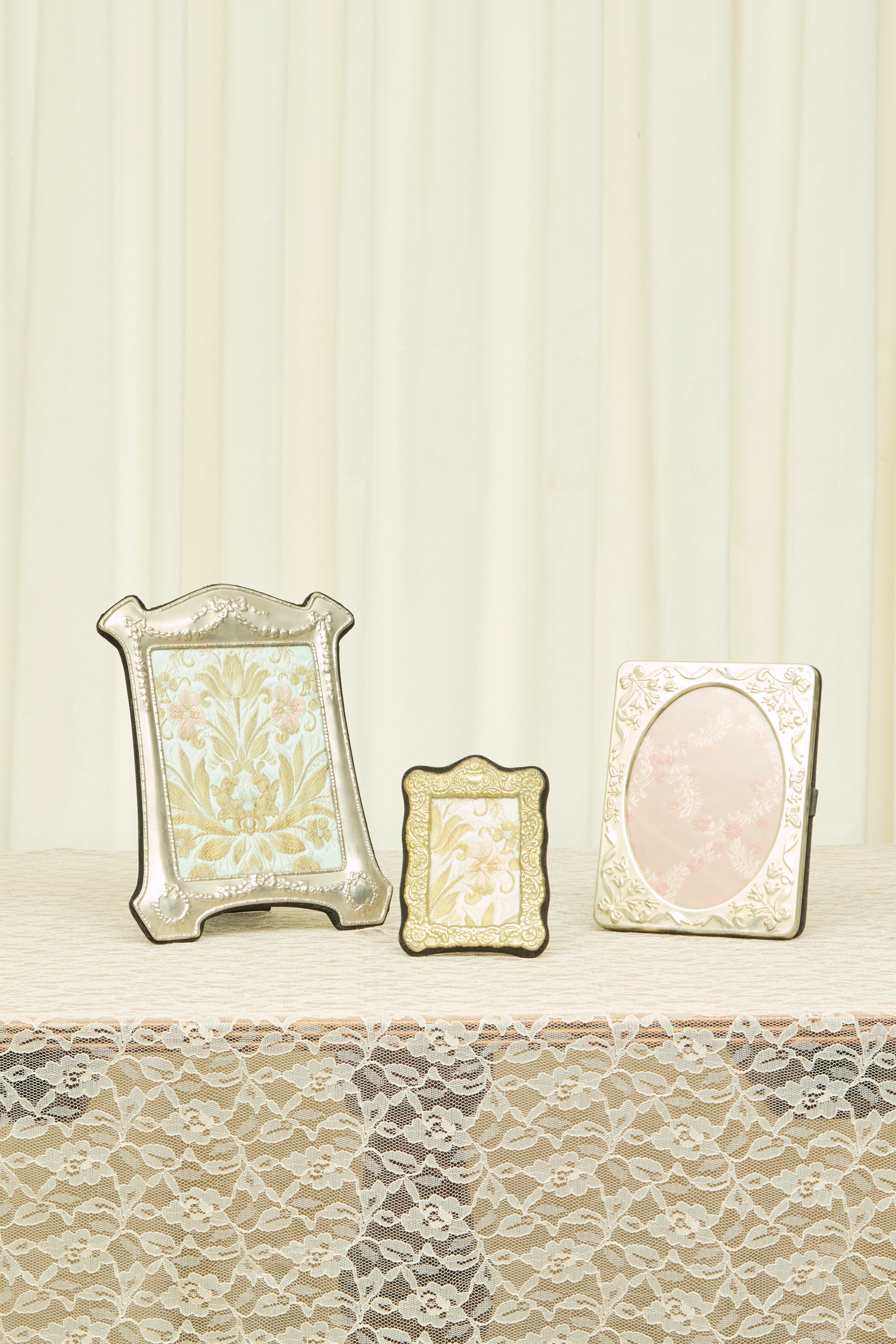 Vintage Silver Bow Picture Frame Set/3